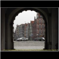 12133 Blick durch das lange Tor Richtung Speicherinsel, Danzig, Gdansk, Polen 2006.JPG